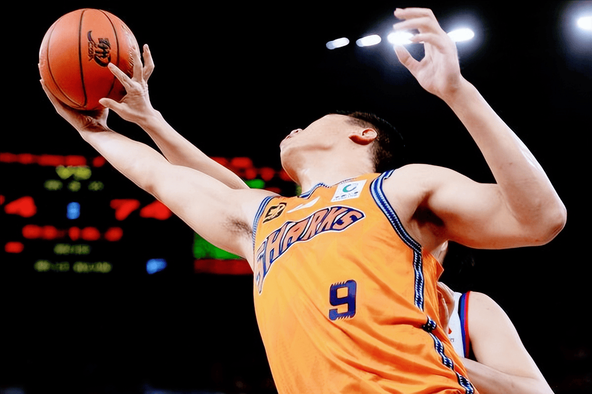 开云体育平台APP-新疆队险胜马刺，王哲林关键制胜