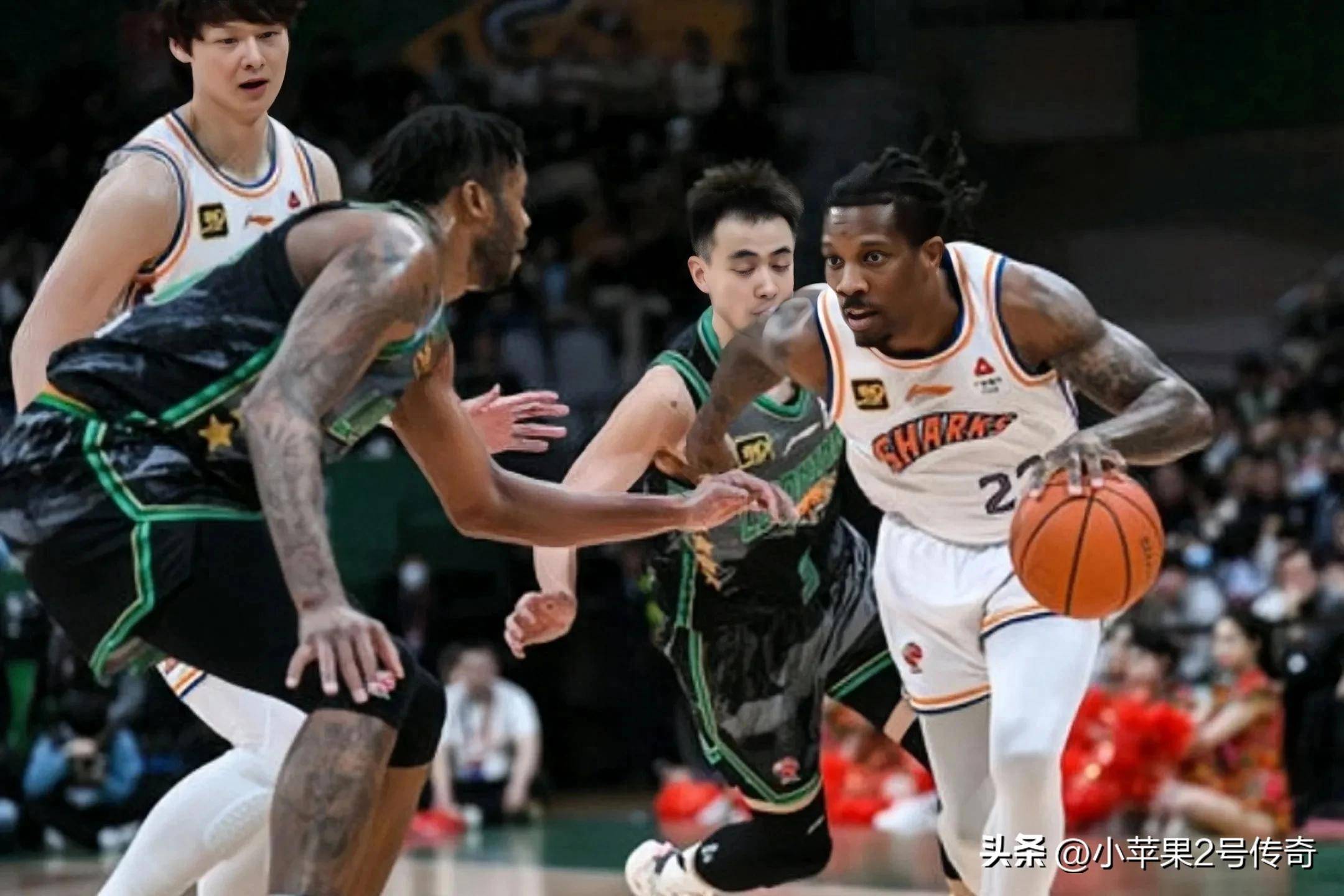 新疆队险胜马刺,王哲林关键制胜 新疆队险胜马刺,王哲林关键制胜